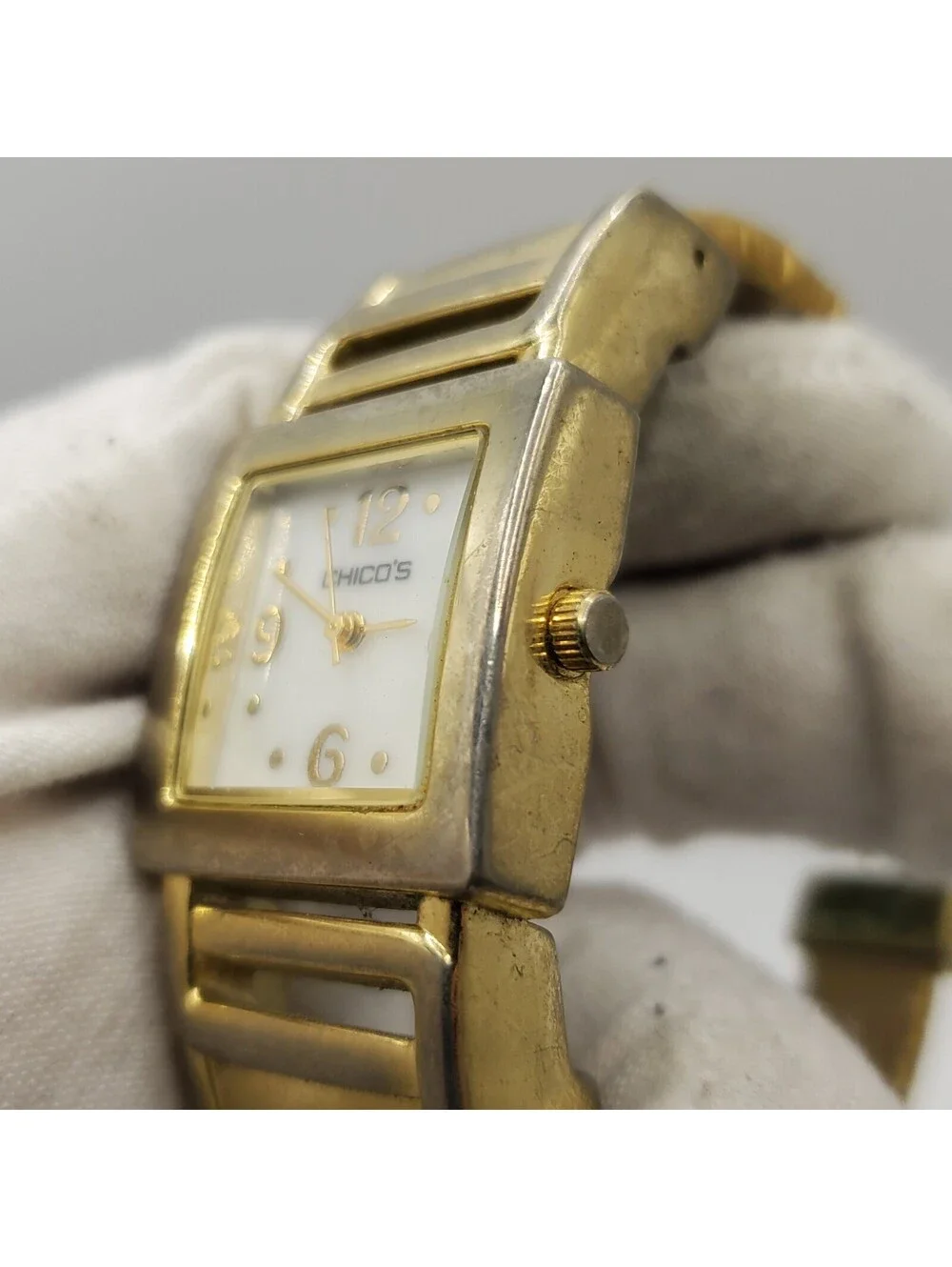 Chicos Quartz Cuff Band Watch Womens 23mm Gold Tone New Battery